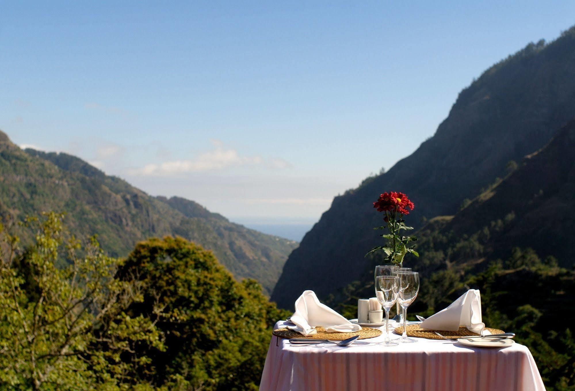 Dorisol Pousada Dos Vinhaticos Serra de Água Restaurace fotografie